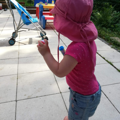 Seifenpblasen pusten Seifenpblasen pusten